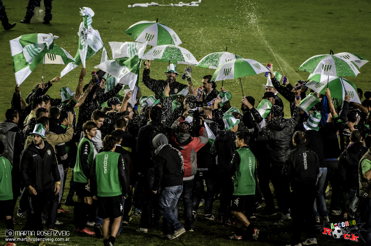 La alegría de jugadores y todo el pueblo banfileño.