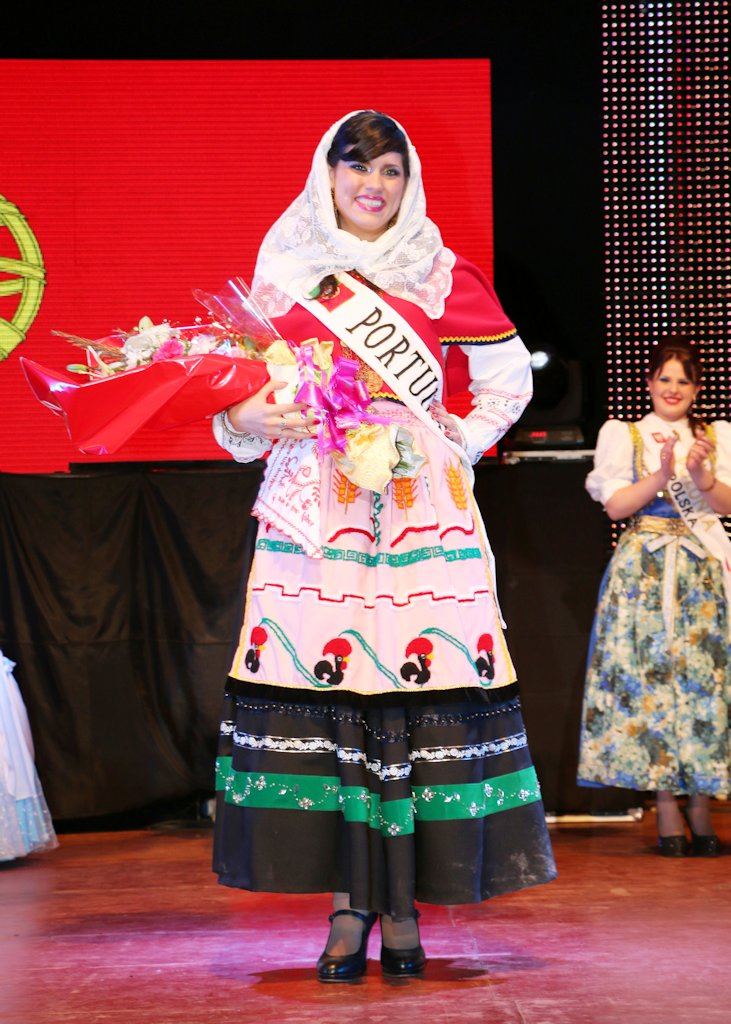 Miss Amistad, de la colectividad portuguesa.